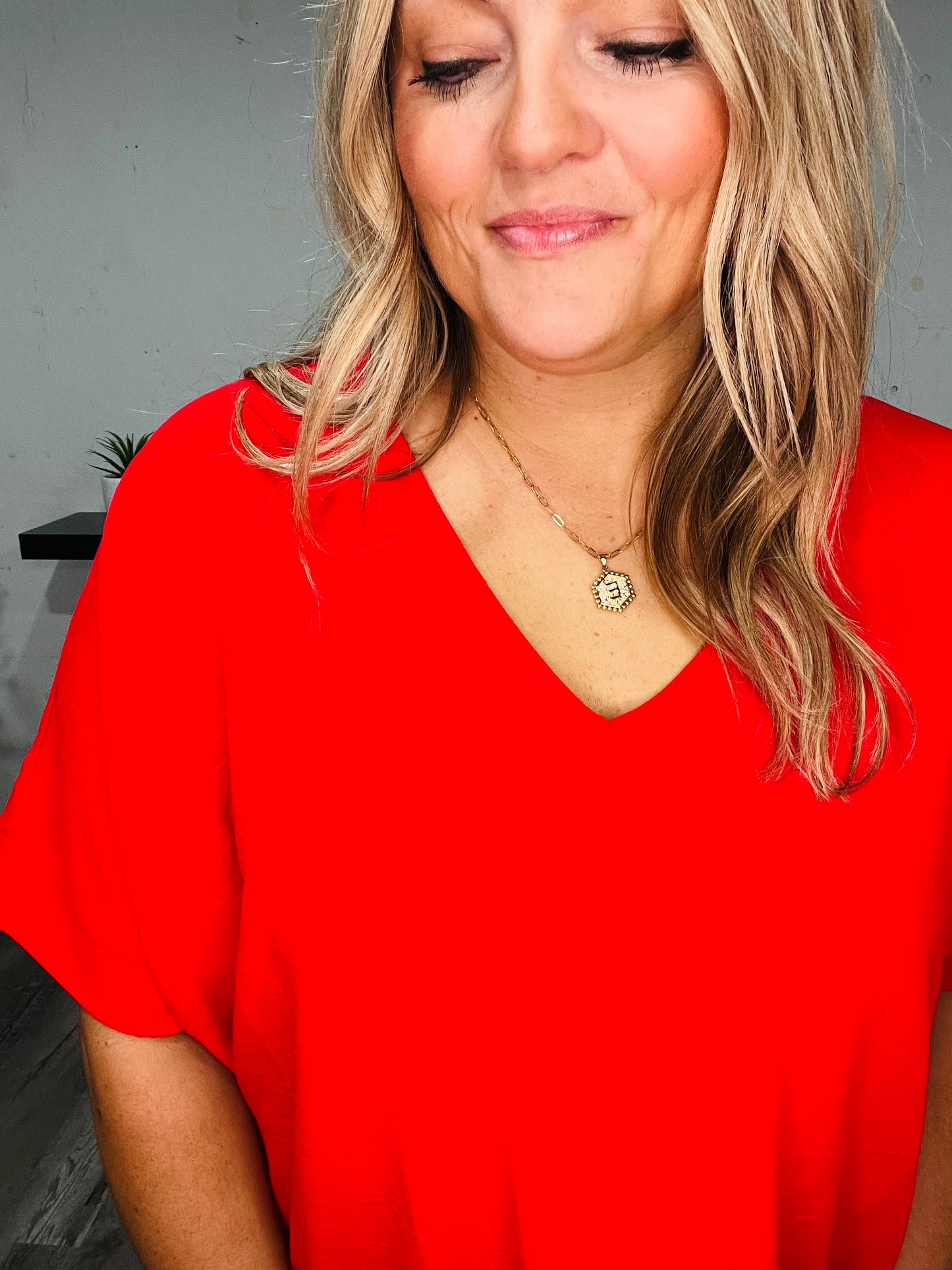 🤍Candy Apple Red Woven Blouse