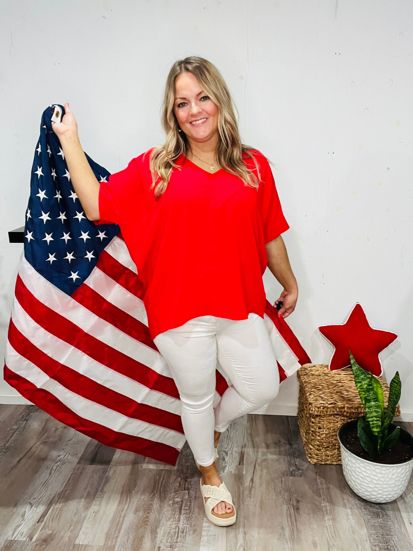 🤍Candy Apple Red Woven Blouse