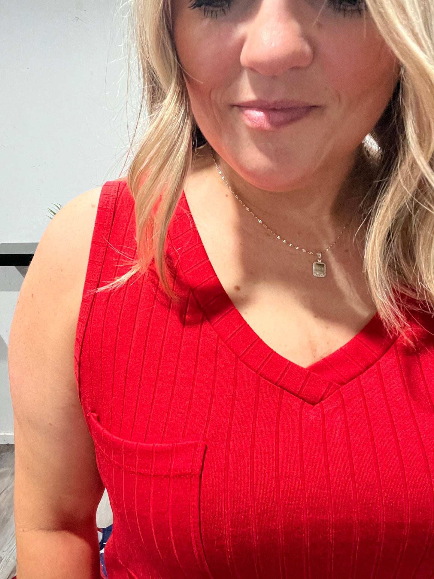 🤍Classic Fit Red Ribbed Tank