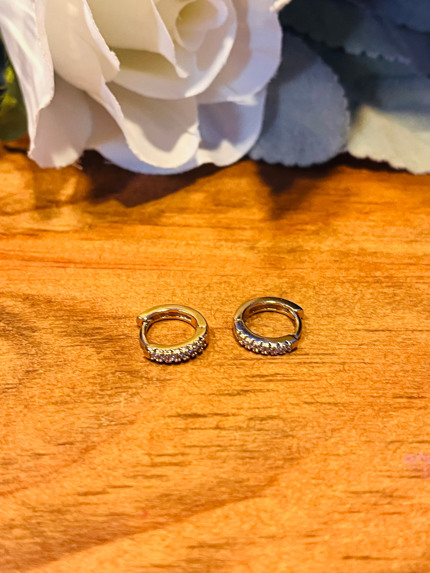 🤍 16K Gold Filled Cubic Zirconia Huggies