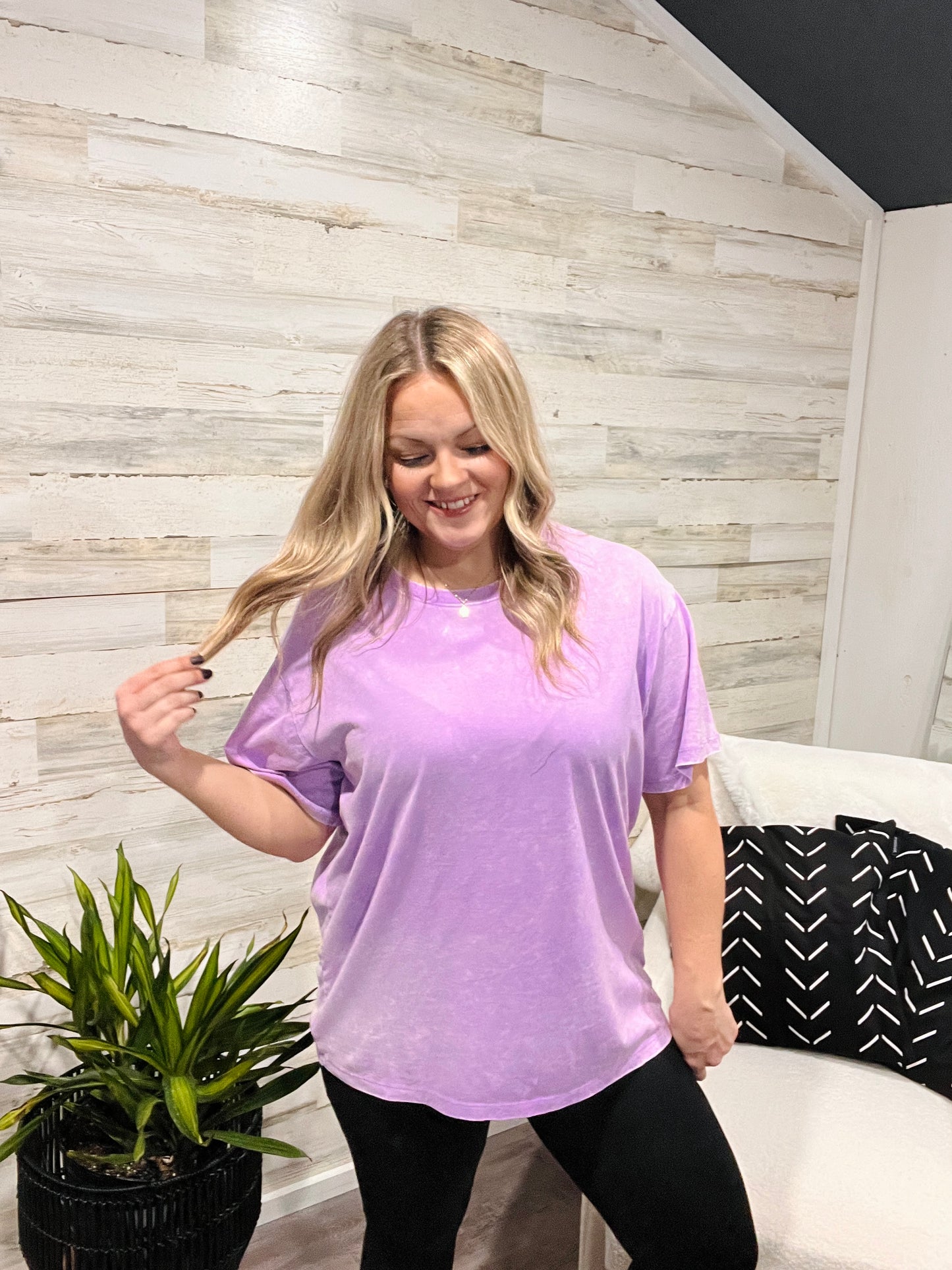 🤍Lily Lavender Acid Wash Tee