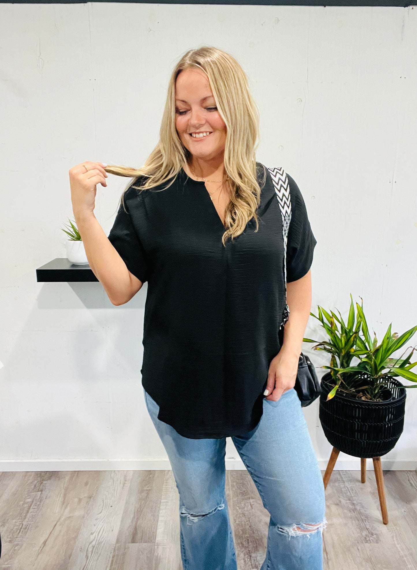 π€ "RESTOCK" Ebony Woven Blouse