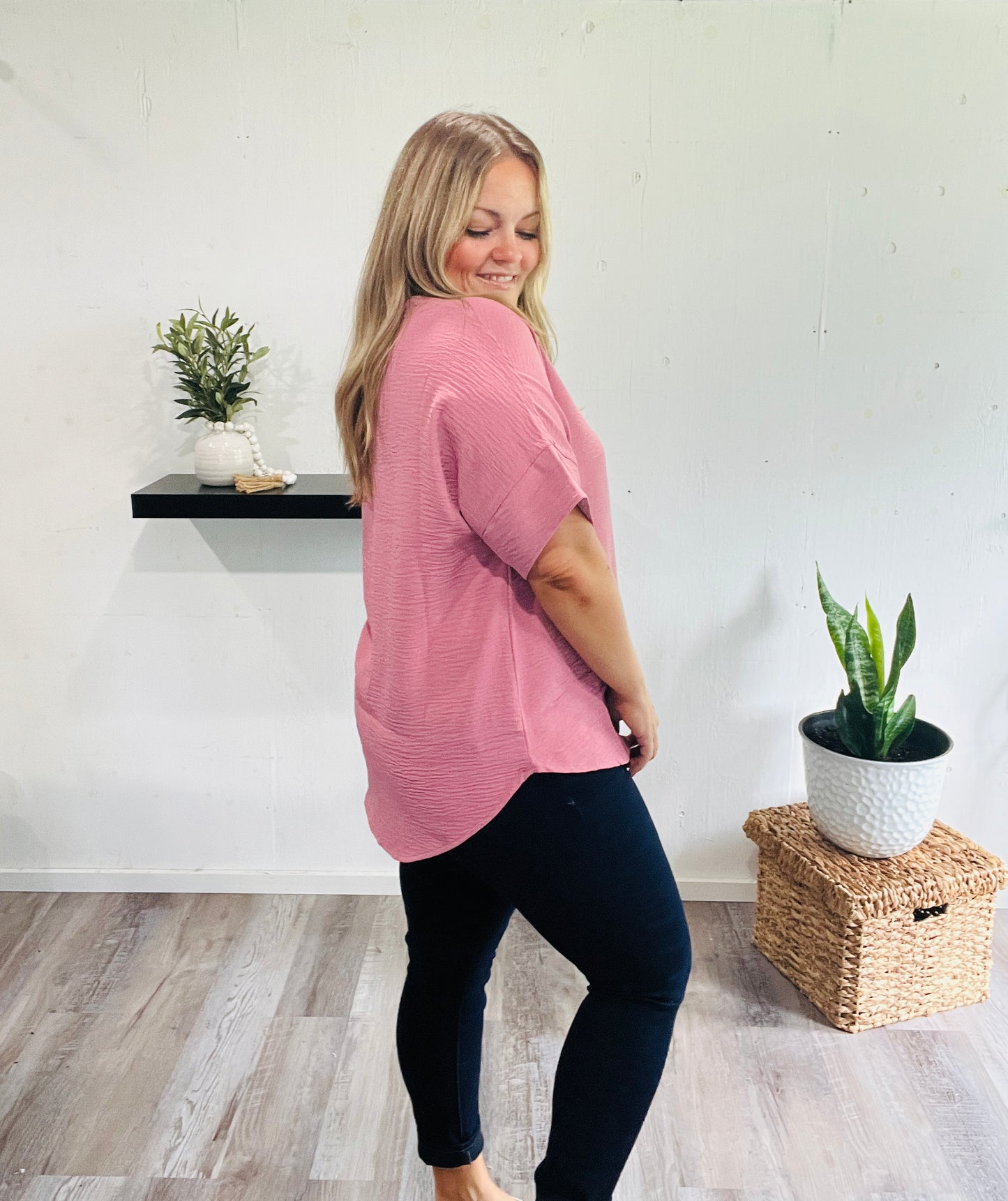 🤍Dusty Rose Woven Blouse