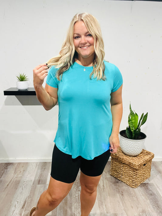 🤍Aqua Basic Beauty Flowy Tee