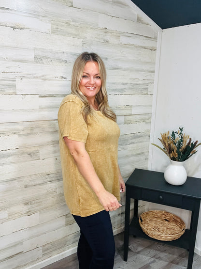 🤍Golden Caramel Washed Tee