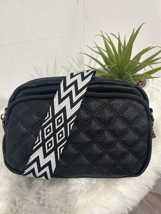 🤍Onyx Quilted Crossbody