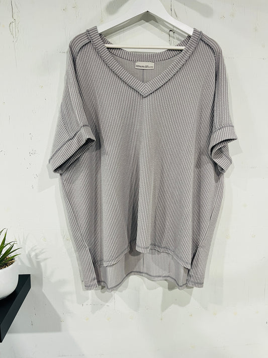 🤍Pebble Gray Elevated Tee "V" NECK
