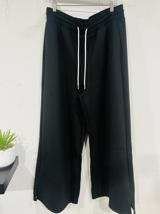 🤍Midnight Live In Scuba Sweats