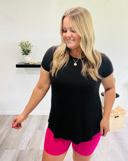 🤍Basic Beauty Flowy Tee