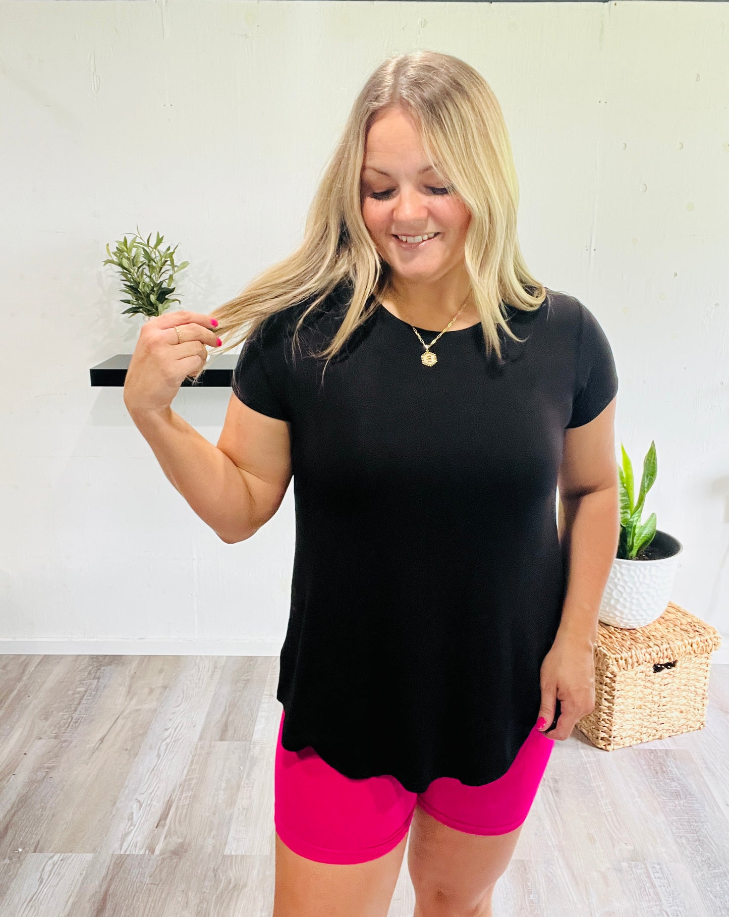 🤍Basic Beauty Flowy Tee