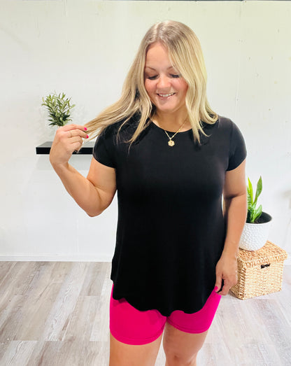 🤍Basic Beauty Flowy Tee